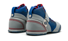 Load image into Gallery viewer, Nike Zoom Lebron 5 MTLLC SLVR/MTLC SLVR-VRSTY RD