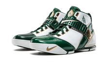 Load image into Gallery viewer, Nike Zoom Lebron 5 WHITE/WHITE-MTLLC GOLD-DP FRST