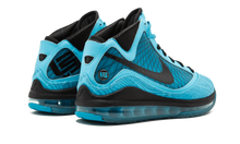 Load image into Gallery viewer, Nike Lebron 7 (GS) MID NVY/WHITE-VVD BLD-VRSTY RY