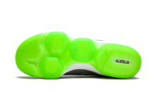 Load image into Gallery viewer, Nike Lebron 14 Low DUST/REFLECT SILVER