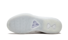 Load image into Gallery viewer, Nike Lebron 10 JE Icon QS WHITE/BLACK