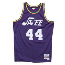 Load image into Gallery viewer, 44 - Nickname Hardwood Classic Swingman Jersey - MensApparelJerseys - New Orleans Jazz - Maravich Pete - Primary - Purple