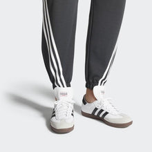 Load image into Gallery viewer, SAMBA CLASSIC SHOES CLOUD WHITE / BLACK / CLOUD WHITE ADIDAS