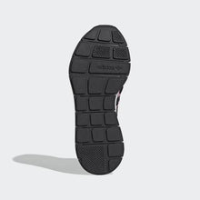 Load image into Gallery viewer, SWIFT RUN SHOES TRUE PINK / CORE BLACK / CARBON ADIDAS