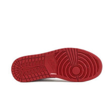 Load image into Gallery viewer, Men's Jordan 1 Retro High OG Basketball Shoes - Red White